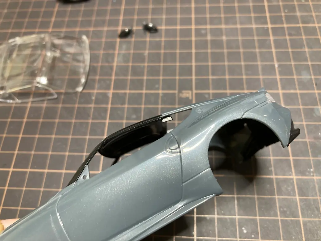 アオシマ THE SNAPKIT NISSAN RZ34 フェアレディZ ルーフパーツ接続部の画像