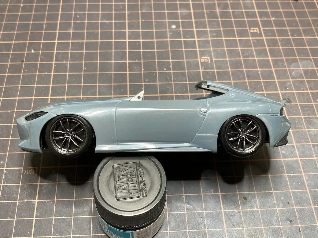 アオシマ THE SNAPKIT NISSAN RZ34 フェアレディZ 横から見たローダウン状態の画像