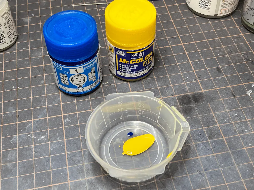 アオシマ THE SNAPKIT NISSAN RZ34 フェアレディZ イカヅチイエロー塗料混合前の画像