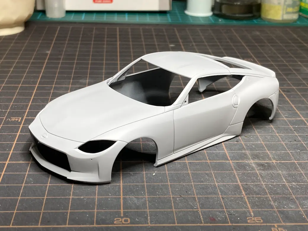 アオシマ THE SNAPKIT NISSAN RZ34 フェアレディZ イカヅチイエロー調色の様子の画像