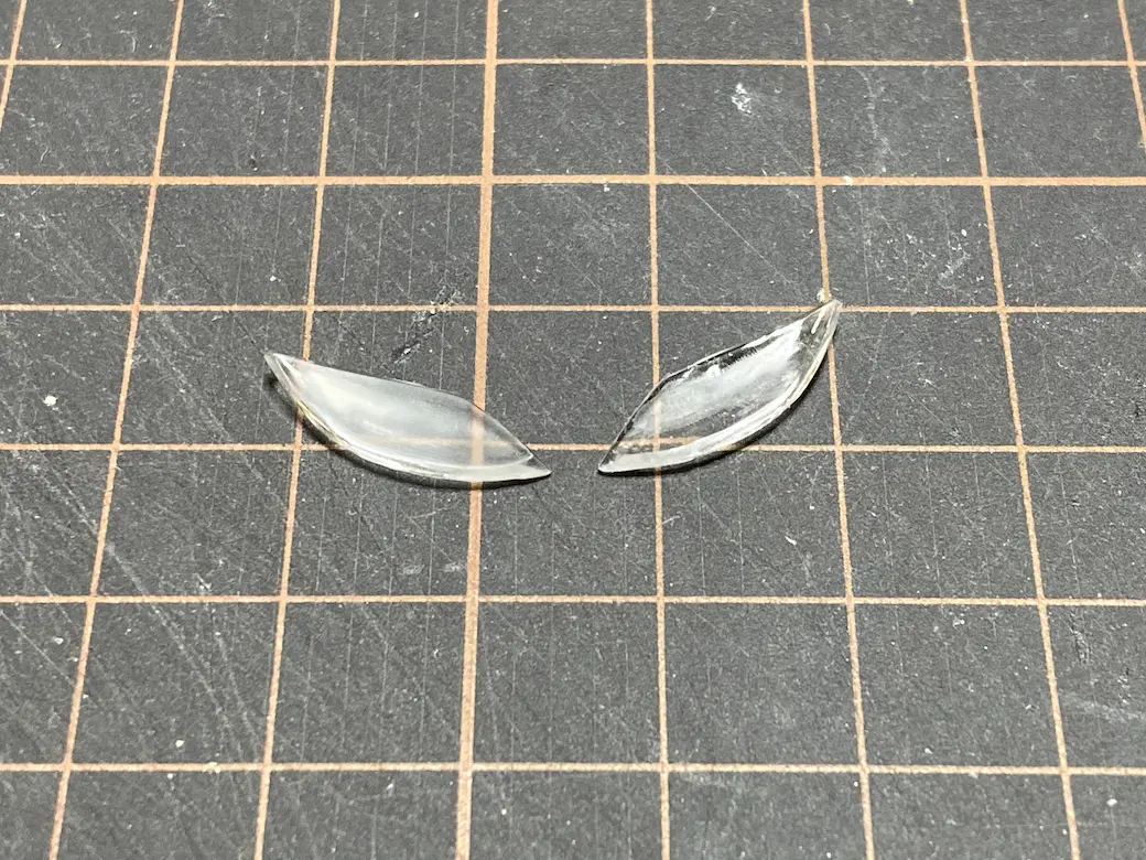 アオシマ THE SNAPKIT NISSAN RZ34 フェアレディZ ヘッドライトカバーピン除去後の画像