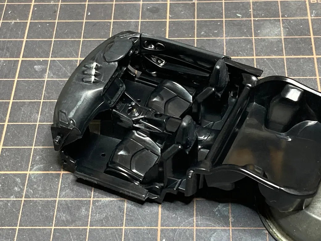 アオシマ THE SNAPKIT NISSAN RZ34 フェアレディZ 室内パーツ加工後の画像