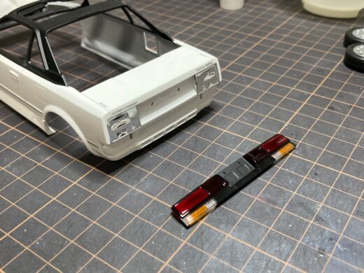 【写真】ハセガワMR2製作記-リアライト取り付け