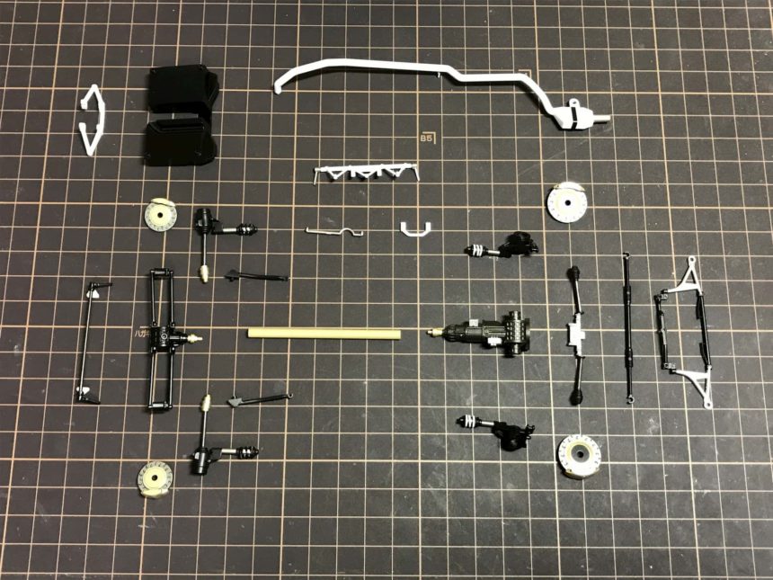 【写真】タミヤ 1/24SUBARU IMPREZA WRC'05 下廻りのパーツ